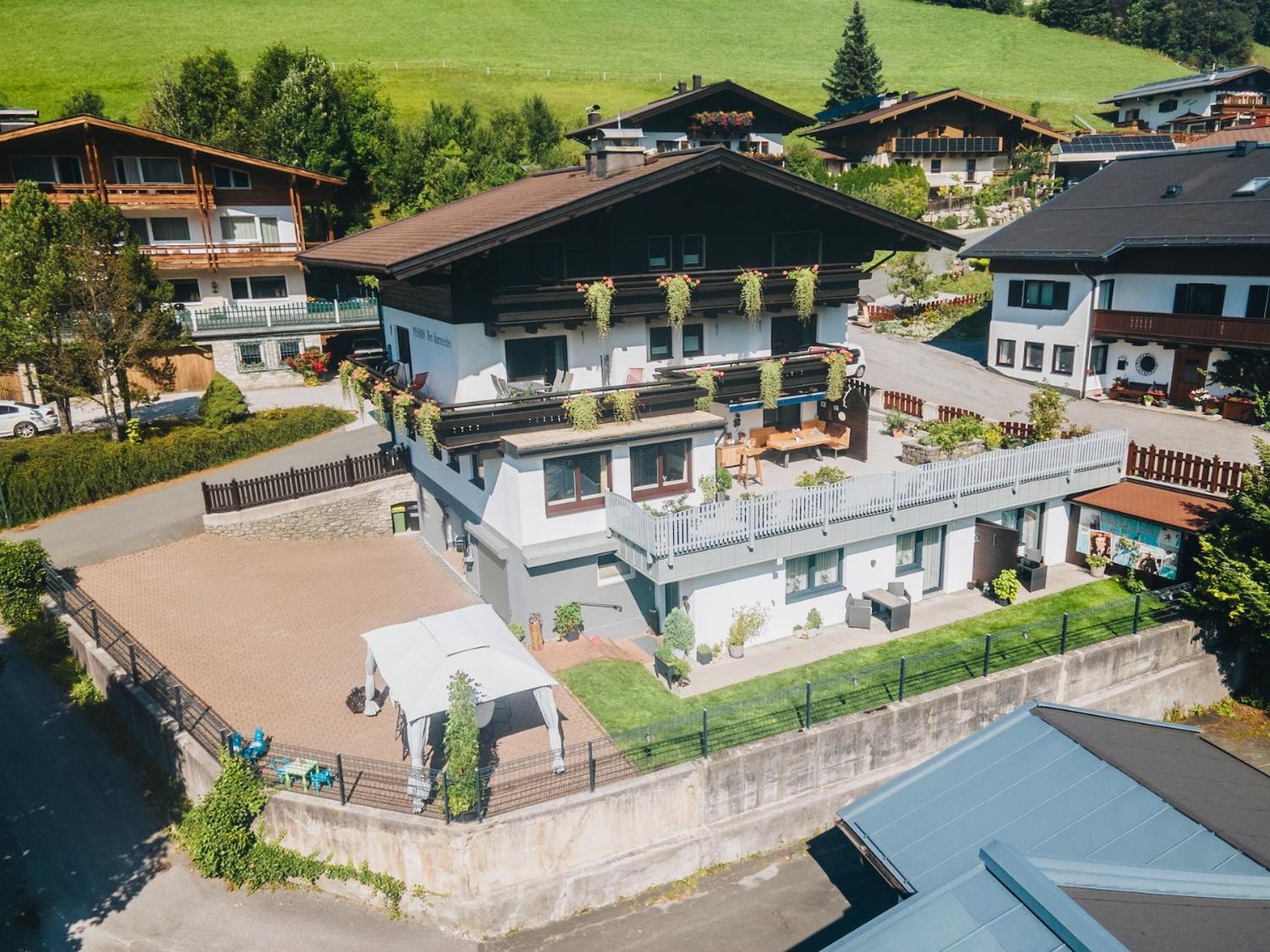 Pension Vier Jahreszeiten Saalbach-Hinterglemm Zewnętrze zdjęcie