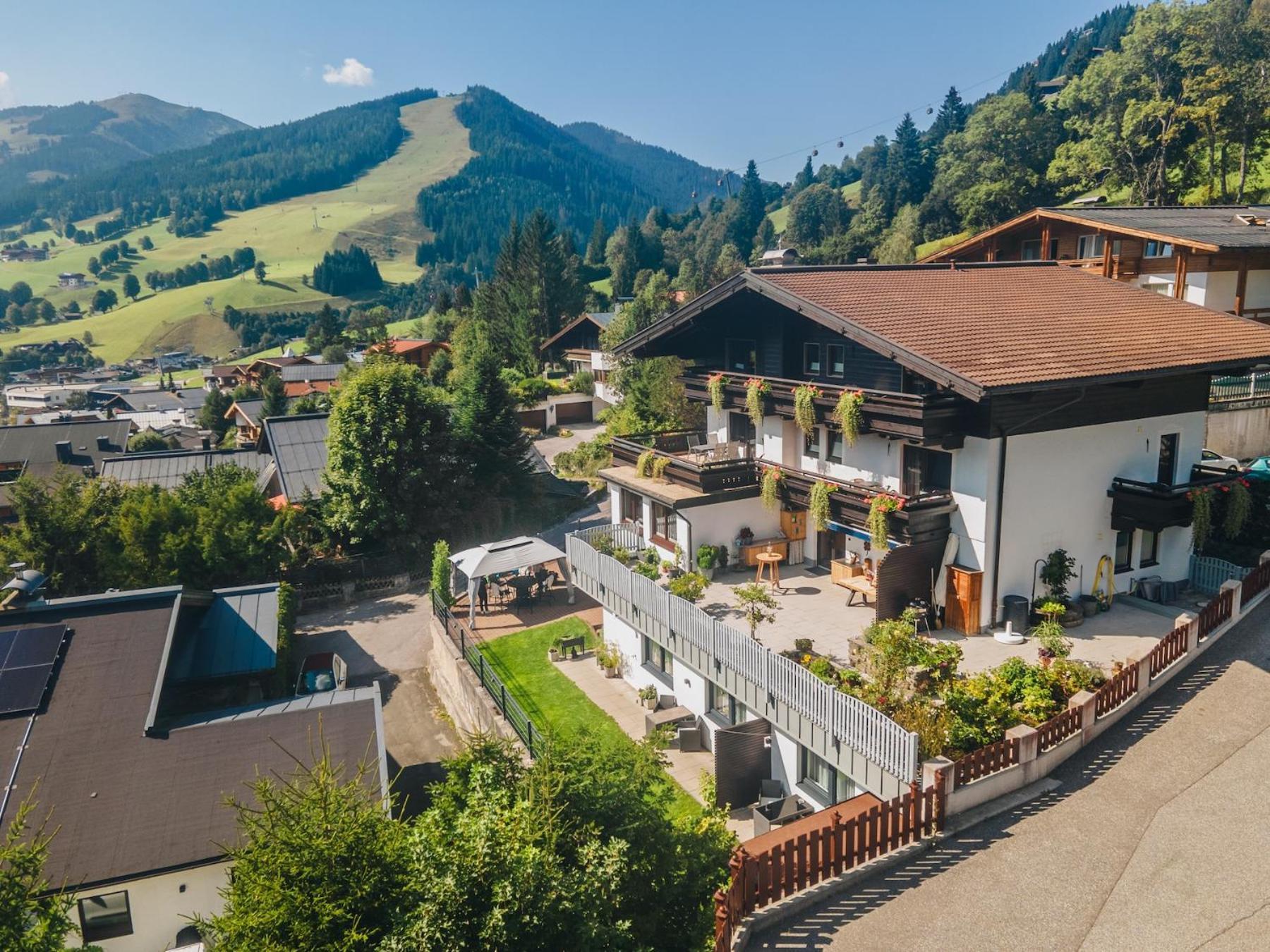 Pension Vier Jahreszeiten Saalbach-Hinterglemm Zewnętrze zdjęcie